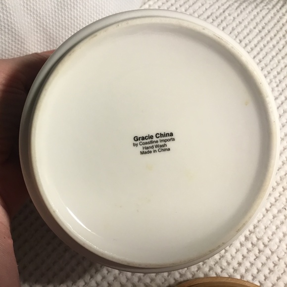 Gracie China By Coastline Imports ~ Floral Kitchen Canister With Wooden Lid - Picture 7 of 9